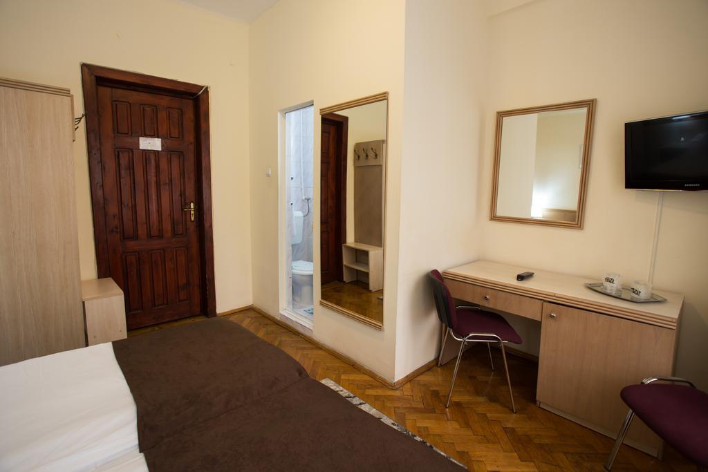 Hotel Rina Cerbul سِنايا المظهر الخارجي الصورة