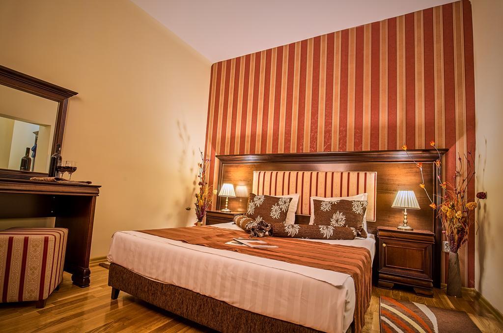 Hotel Rina Cerbul سِنايا المظهر الخارجي الصورة