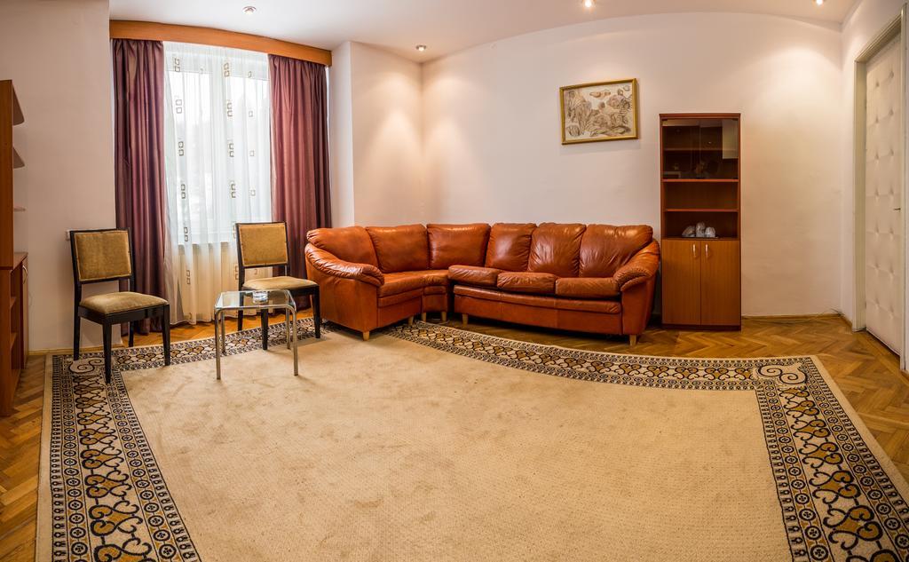 Hotel Rina Cerbul سِنايا المظهر الخارجي الصورة