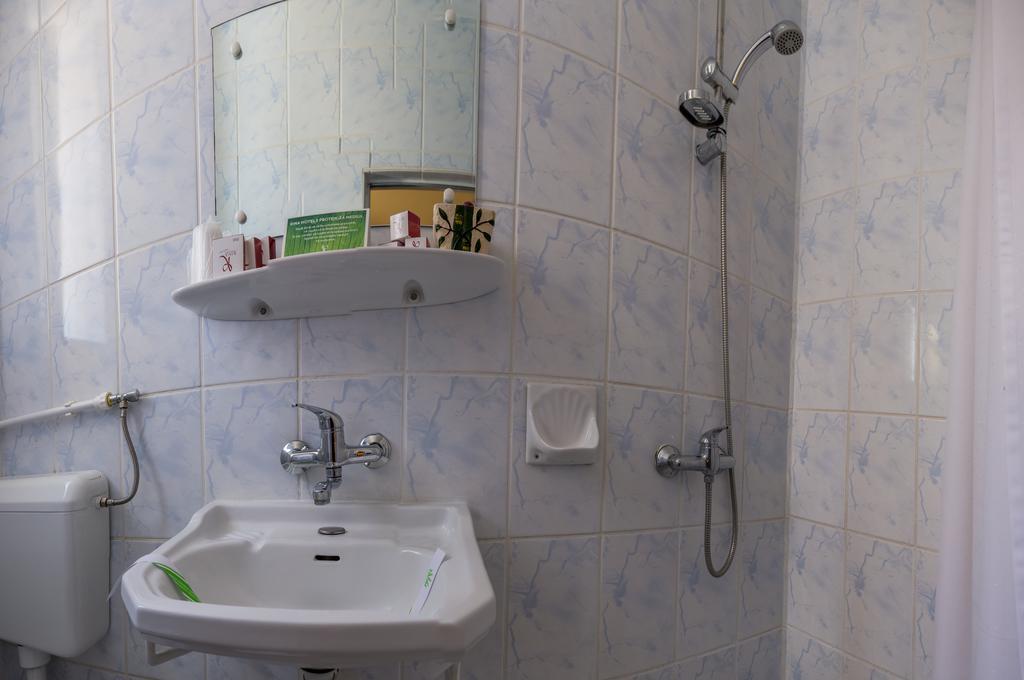 Hotel Rina Cerbul سِنايا المظهر الخارجي الصورة