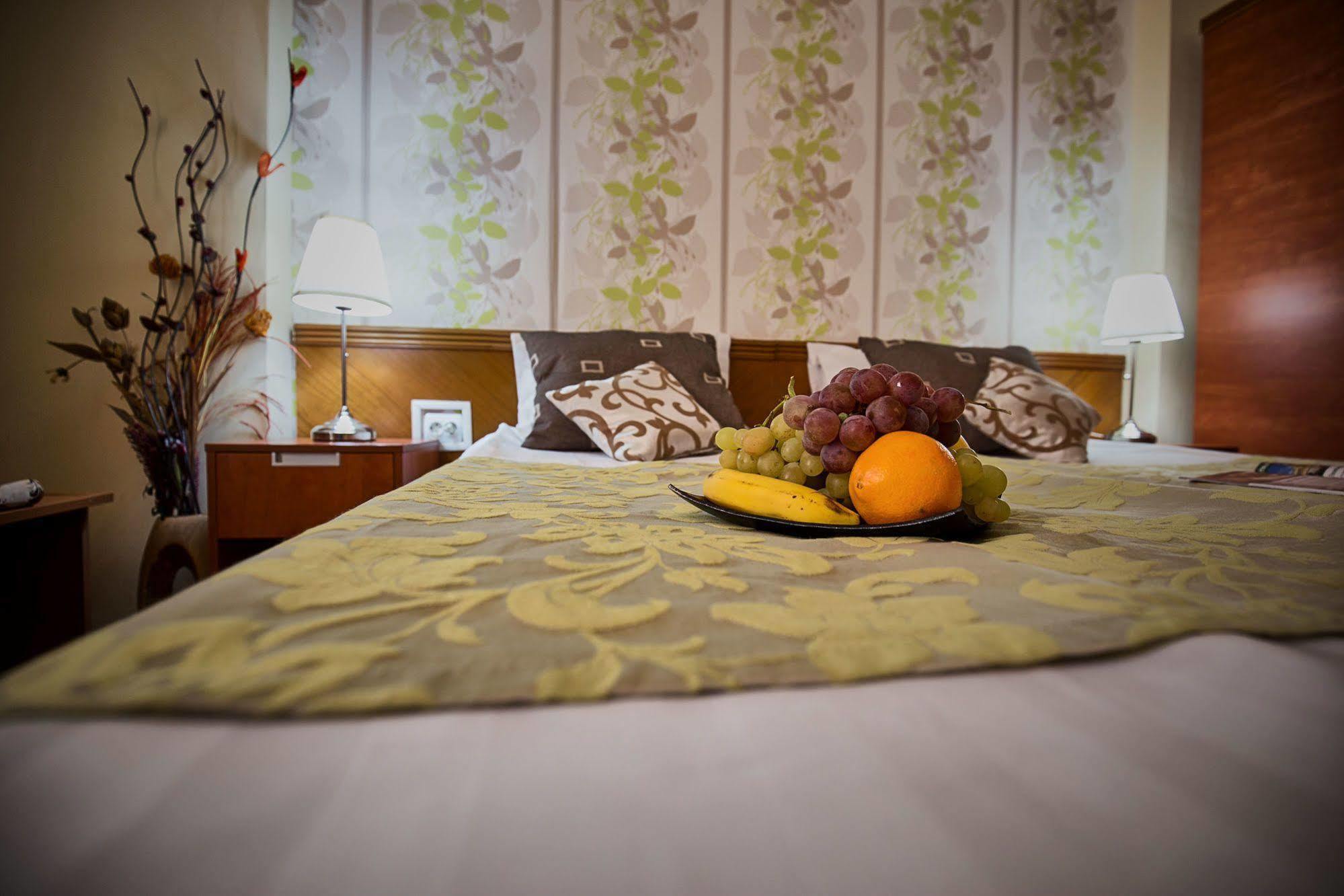 Hotel Rina Cerbul سِنايا المظهر الخارجي الصورة
