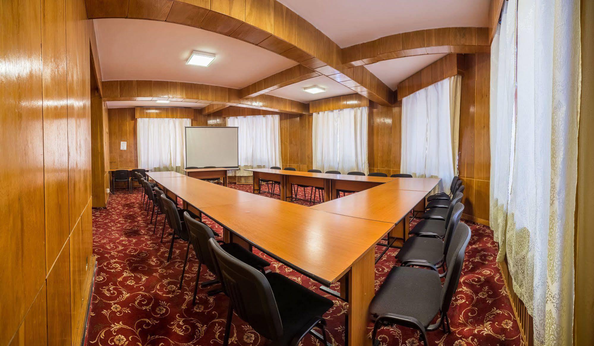 Hotel Rina Cerbul سِنايا المظهر الخارجي الصورة